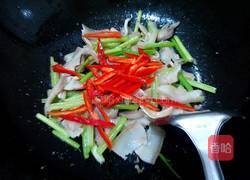 芹菜炒猪耳朵的做法图解7