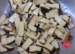 青椒炒五香干的做法图解3