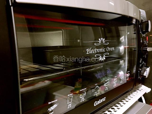 放入烤箱200度，烤40分钟左右出炉。