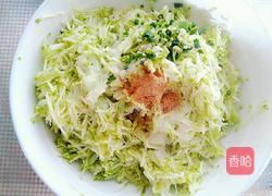 黑豆面儿西葫芦鸡蛋饼的做法图解2