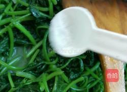 蒜蓉炒红薯叶的做法图解5