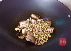 黄豆炖猪蹄的做法图解9