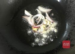 辣酱炒海瓜子的做法图解2