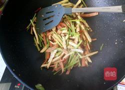 小芹豆干炒火腿的做法图解5