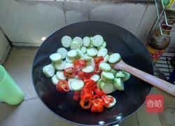 丝瓜辣椒圈的做法图解3