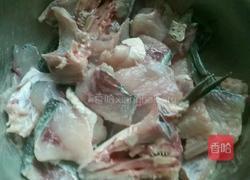 自制酸菜鱼的做法图解2