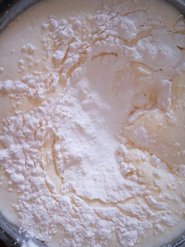 加入面粉泡打粉