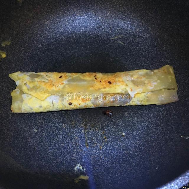 煎一下，就可以卷了 