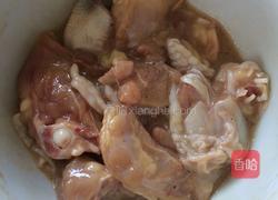 冬菇木耳蒸滑鸡的做法图解4