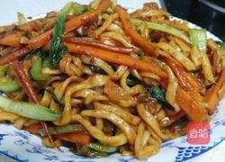 蔬菜炒面的做法图解7