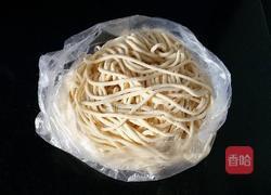 西红柿鸡蛋拌面的做法图解1