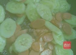 黄瓜炒火腿肠的做法图解6
