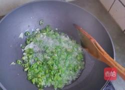 辣椒炒鸡蛋的做法图解4
