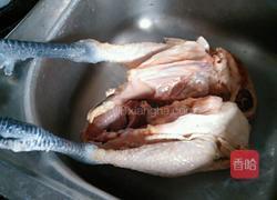 清炖土鸡汤的做法图解1