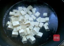 青菜豆腐汤的做法图解1