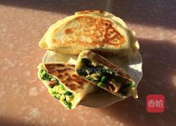 海肠鸡蛋韭菜盒子的做法图解10