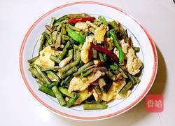 鸡蛋搭配紫豆角的做法图解14