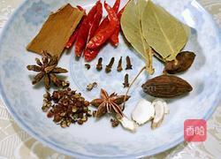 自制家庭版的大盘鸡的做法图解1