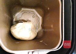 酸奶中种葡萄干小面包的做法图解4