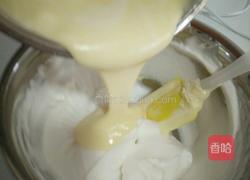 戚風(fēng)杯子蛋糕的做法圖解15