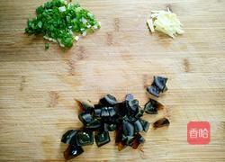 皮蛋瘦肉粥的做法图解2