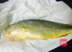 葱油野生黄鱼的做法图解1