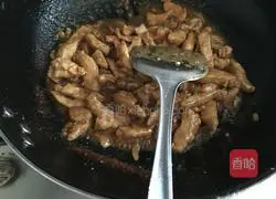 Illustration of how to make Beijing sauce chicken fillet burrito 7