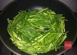 蒜苔炒鸡胗的做法图解7