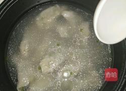 水煮饺子的做法图解1