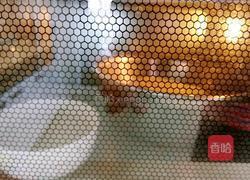 白菜青椒肉包子的做法图解3