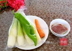 茭白辣炒肉丝的做法图解1