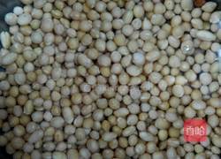 黄豆花椒芽的做法图解1