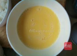 黄瓜火腿鸡蛋炒饭的做法图解3