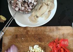 爆炒香辣鱿鱼杏鲍菇的做法图解1