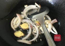 爆炒香辣鱿鱼杏鲍菇的做法图解2