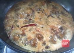 香菇炖鸡的做法图解14