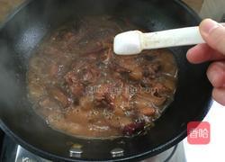 香菇炖鸡的做法图解15