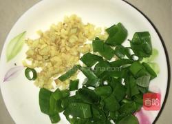 木耳番茄炒蛋的做法图解2