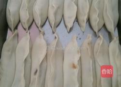 韭菜虾仁锅贴的做法图解2