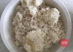 香肠炒饭的做法图解1