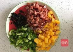 香肠炒饭的做法图解3
