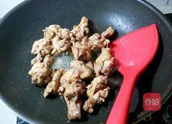 土豆炖鸡翅根的做法图解8