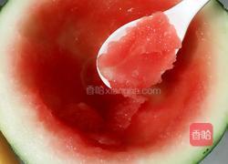 冰镇西瓜汁的做法图解1