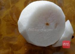 冰糖百合雪梨盅的做法图解3