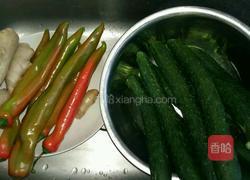 秘制黄瓜条(麻辣清爽)的做法图解1