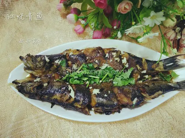 装盘修饰，即可食用是不是很有食欲啊！