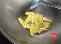 姜葱爆花甲的做法图解4
