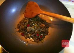 毛豆炒咸菜的做法图解8