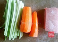 炒三丁的做法图解1