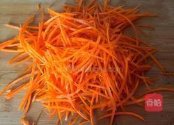 肉炒胡萝卜丝的做法图解2